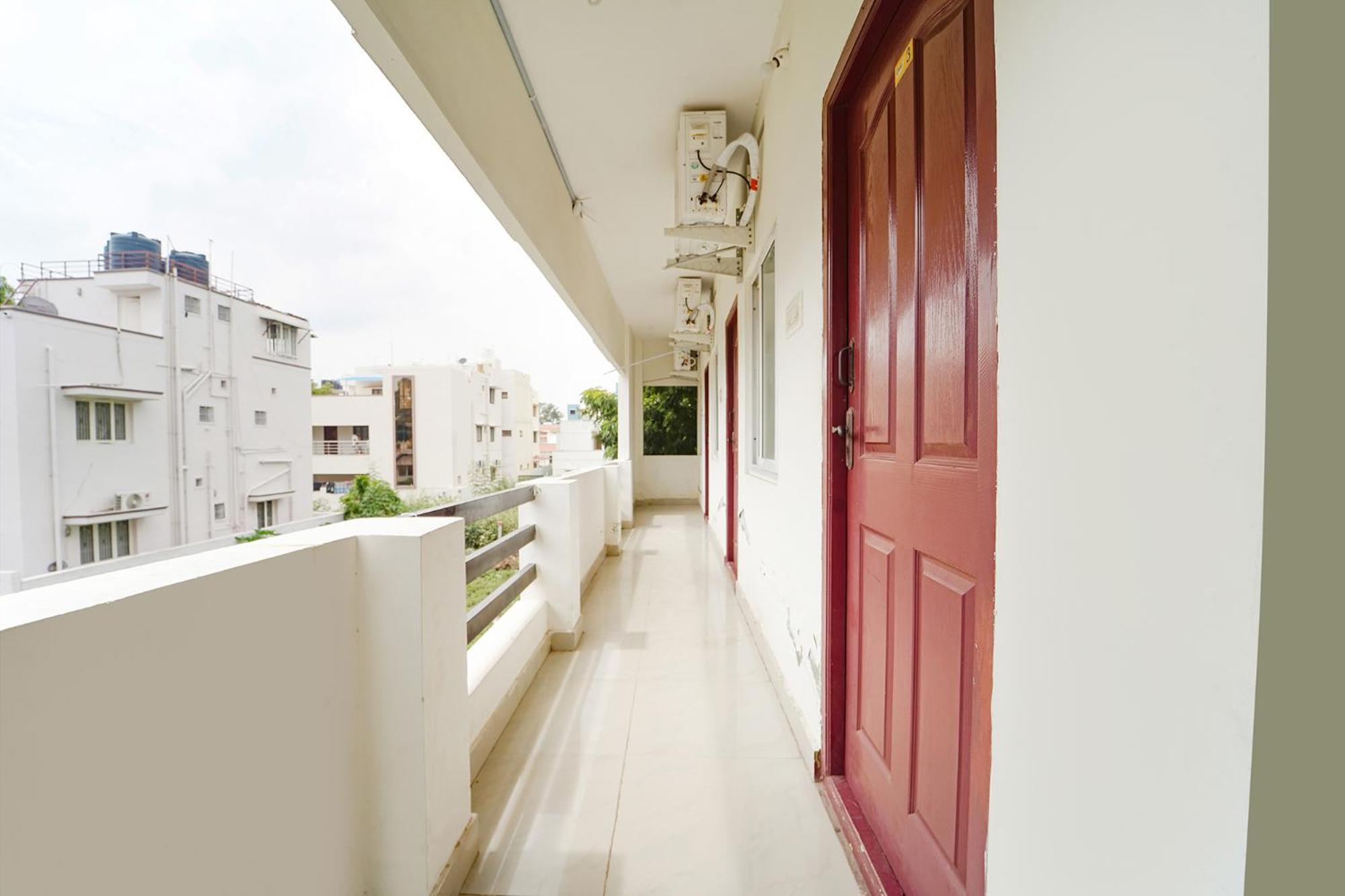 Fabexpress Clover Castle - Nr Coimbatore International Airport Exterior photo
